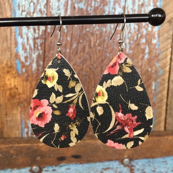 Jewelry - Black & Pink Floral Teardrop PU Leather Earring